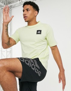 Желтая футболка adidas-Желтый