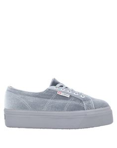 Низкие кеды и кроссовки Superga