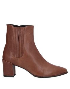 Полусапоги и высокие ботинки Stuart Weitzman