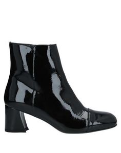Полусапоги и высокие ботинки Stuart Weitzman