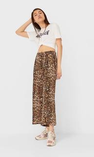 Stradivarius Футболка С Принтом Женская Коллекция Цвет Небеленого Полотна S