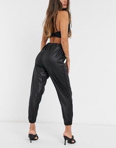 Черные джоггеры из искусственной кожи с отделкой под крокодила ASOS DESIGN-Черный