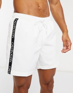Белые шорты для плавания с фирменной лентой Calvin Klein-Белый