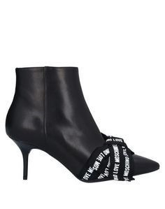Полусапоги и высокие ботинки Love Moschino