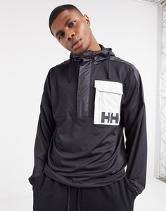 Черный анорак Helly Hansen