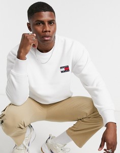 Белый свитшот с круглым вырезом и нашивкой-логотипом Tommy Jeans