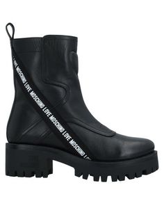 Полусапоги и высокие ботинки Love Moschino