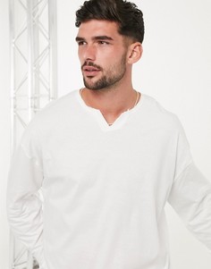 Белый oversize-лонгслив с разрезом на вороте ASOS DESIGN