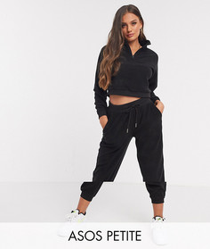 Черный спортивный костюм из флисового топа с молнией и узких джоггеров ASOS DESIGN Petite