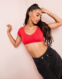 Красный кроп-топ с короткими рукавами и фигурным краем ASOS DESIGN