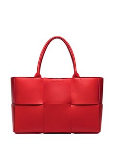 Bottega Veneta объемная плетеная сумка-тоут Arco