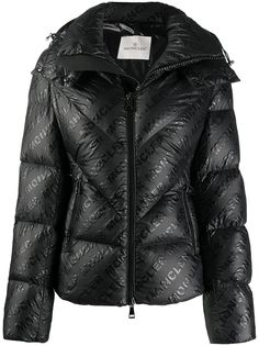 Moncler стеганый пуховик с логотипом
