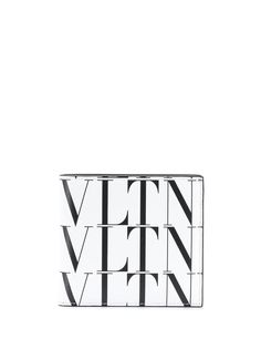 Valentino Garavani кошелек в два сложения с логотипо VLTN