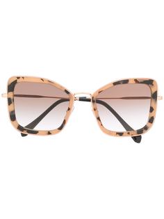 Miu Miu Eyewear солнцезащитные очки в массивной оправе