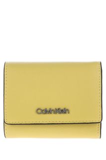 Желтый кошелек с отделением для мелочи Calvin Klein Jeans