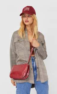 Stradivarius Сумка С Тиснением И Плечевым Ремнем Женская Коллекция Красный 103