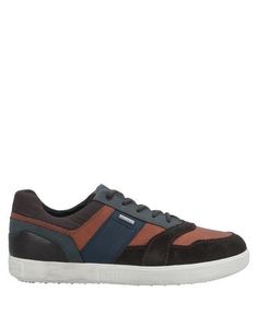 Низкие кеды и кроссовки Geox