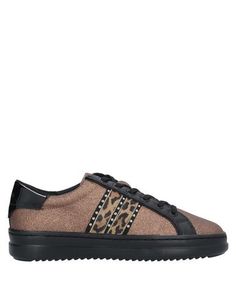 Низкие кеды и кроссовки Geox