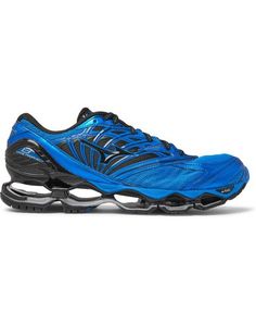 Низкие кеды и кроссовки Mizuno