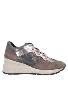 Низкие кеды и кроссовки Geox