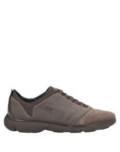 Низкие кеды и кроссовки Geox