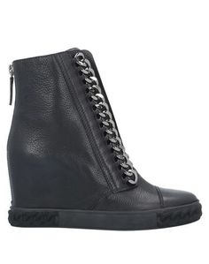 Полусапоги и высокие ботинки Casadei