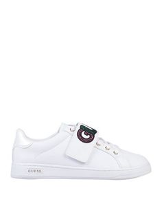 Низкие кеды и кроссовки Guess