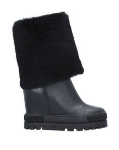 Полусапоги и высокие ботинки Casadei