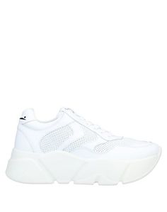 Низкие кеды и кроссовки Voile Blanche