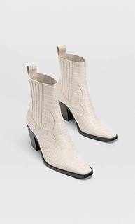 Stradivarius Ботильоны В Стиле Кантри С Тиснением Женская Коллекция Розовато-Бежевый 39