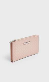 Stradivarius Кошелек С Плетеным Узором Женская Коллекция Цвет Розового Макияжа 103