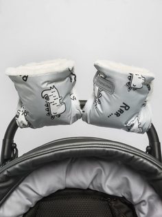 Муфты на ручку коляски AMAROBABY Snowy Travel Динозавры, серый