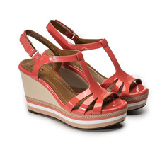 Босоножки женские Clarks Zia Wave оранжевые 37.5 EU