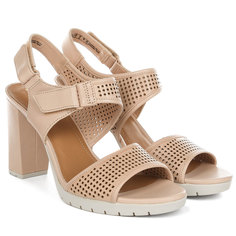 Босоножки женские Clarks Pastina Estate бежевые 40 EU