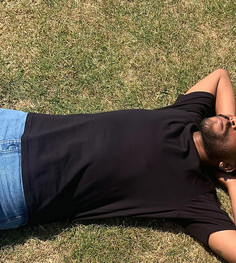 Черная футболка Weekday-Черный