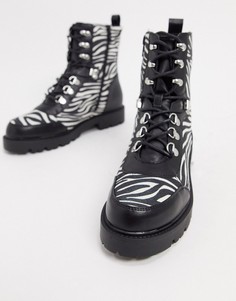 Походные ботинки на шнуровке с зебровым принтом ASOS DESIGN-Мульти