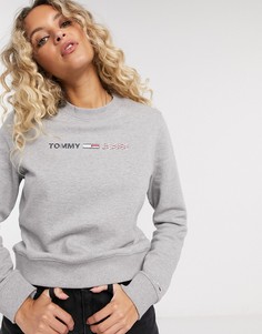 Серый свитер с круглым вырезом и логотипом Tommy Jeans