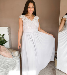 Кружевное платье макси с глубоким вырезом и фигурным краем TFNC Plus-Серый
