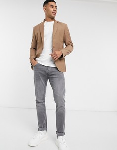 Светло-коричневый приталенный пиджак New Look