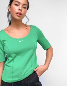 Зеленый топ со вставками и короткими рукавами Nike tech pack