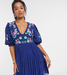 Темно-синее плиссированное чайное платье мини с вышивкой ASOS DESIGN Petite-Темно-синий