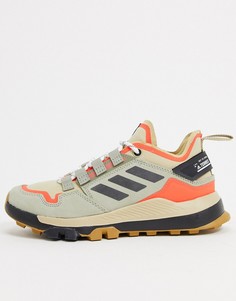 Светло-бежевые походные кроссовки adidas Outdoors-Светло-бежевый