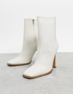 Светлые кожаные ботинки на каблуке ASOS DESIGN-Белый