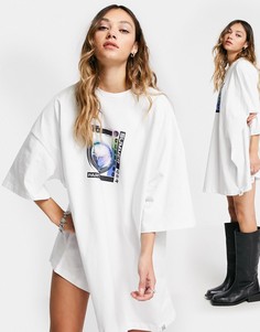 Белое свободное платье-футболка с принтом ASOS DESIGN-Белый