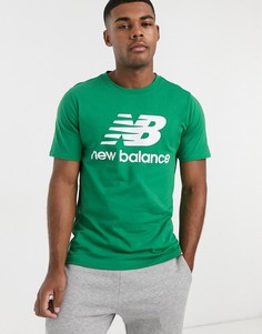 Зеленая футболка с логотипом на груди New Balance-Зеленый