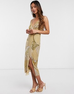 Золотистое платье миди с отделкой и разрезом Virgos Lounge-Золотой