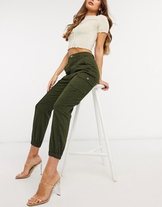 Брюки карго цвета хаки с карманами Femme Luxe-Зеленый