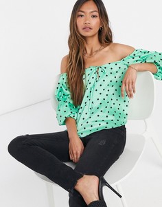 Зеленый кроп-топ в горошек со спущенными плечами River Island