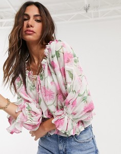 Розовый топ с открытыми плечами и цветочным принтом Topshop