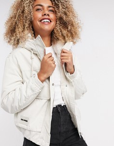Светло-бежевая короткая парка Bershka-Кремовый